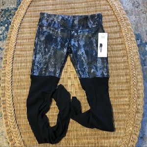 Alo Yoga Goddess Ribbed Legging M